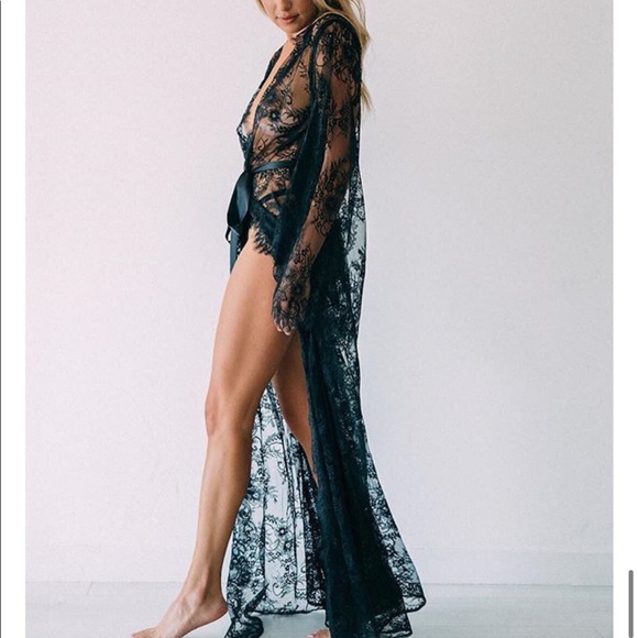 LONG SLEEVE LACE MAXI KIMONO COVERUP CARDIGAN - Picture 5 of 9